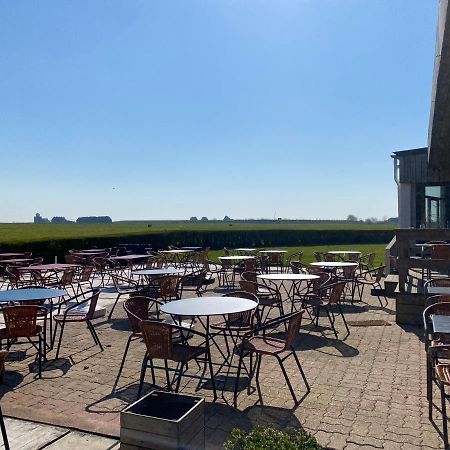 Logis Hotel & Restaurant De L'Aerodrome De La Baie De Somme Buigny-Saint-Maclou Dış mekan fotoğraf