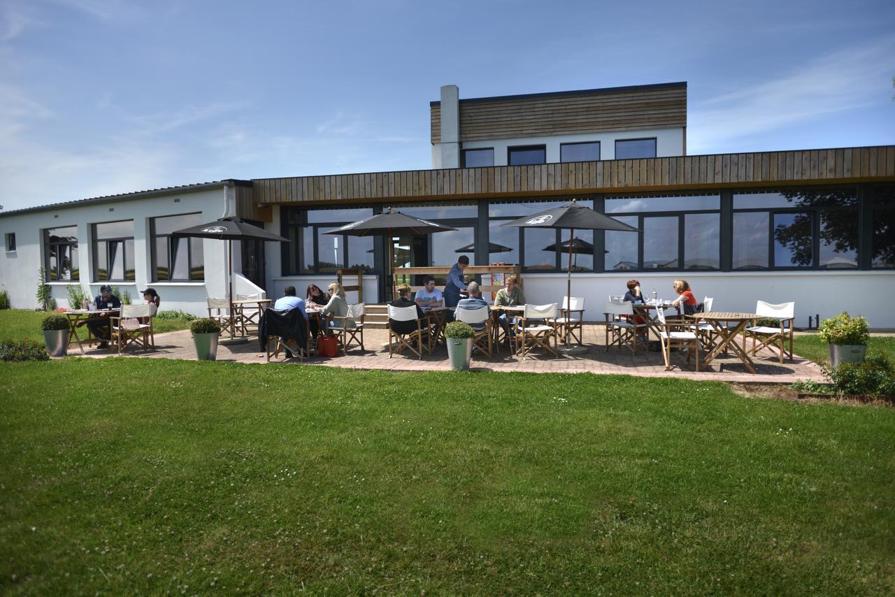 Logis Hotel & Restaurant De L'Aerodrome De La Baie De Somme Buigny-Saint-Maclou Dış mekan fotoğraf